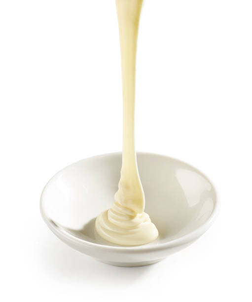 istock bowl of melted white chocolate 1171007211