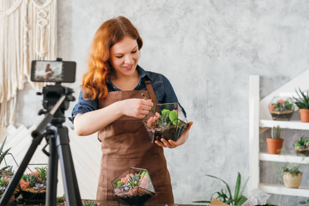 istock florist video blog woman gardening online tutorial 1171010291