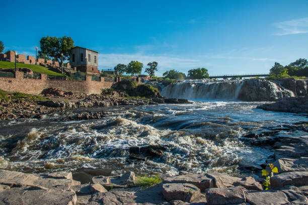 istock Sioux Falls waterfalls in downtown 1171024645