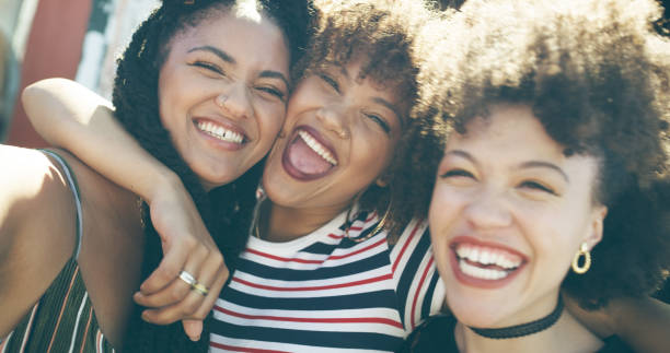 istock Be thankful for the people who make you happy 1171025041