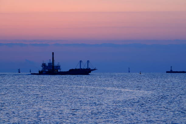 istock Early morning sea 1171030327