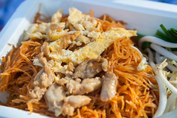 istock Pad Thai, stir-fried rice noodles in package box 1171032782