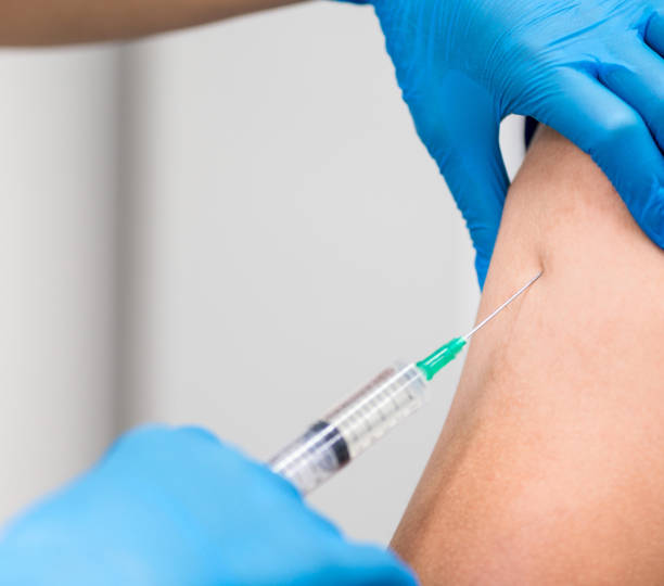 istock the doctor gives an injection 1171058230