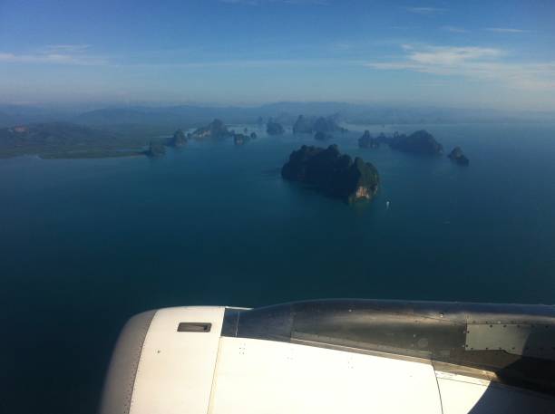 istock Singapure to Malaysia flight islands airplane air 1171084267