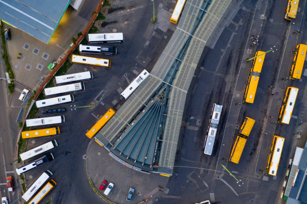 bus station - bus station imagens e fotografias de stock