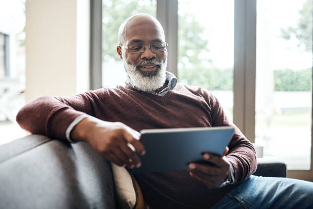 istock Staying informed through social media 1171124504