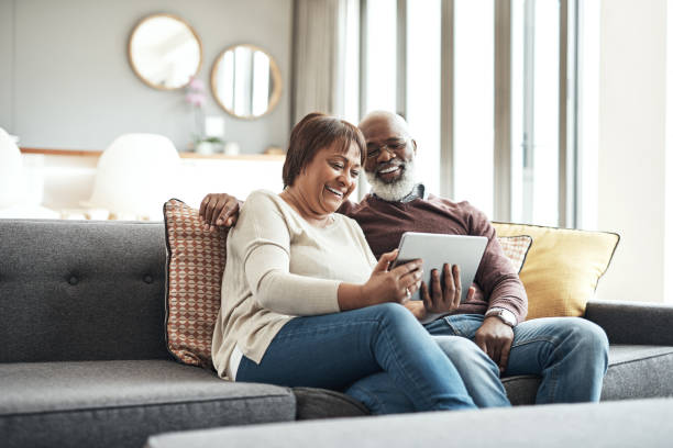 istock Keeping tabs on our loved ones 1171124528