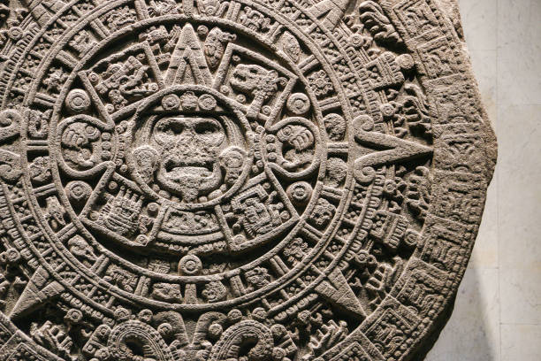 calendario azteca - mexico the americas ancient past fotografías e imágenes de stock