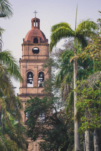 cathedral of santa cruz, bolivia - architecture brick cathedral christianity imagens e fotografias de stock