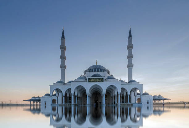 Sharjah Mosque at Maliha Roas in Sharjah, United Arab Emirates Sharjah Mosque at Maliha Roas in Sharjah, United Arab Emirates sharjah city stock pictures, royalty-free photos & images