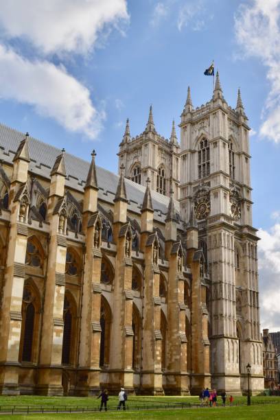 istock Westminister Abbey side view 1171218803