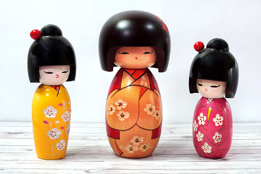 kokeshi traditional japanase dolls