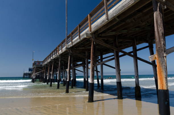 cornici realizzati da newport beach pier stucture, orange county - california newport beach county orange foto e immagini stock