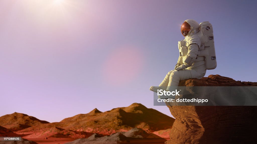 astronaute sur la planète Mars, s'asseyant sur une falaise (illustration d'espace 3d) - Photo de Astronaute libre de droits