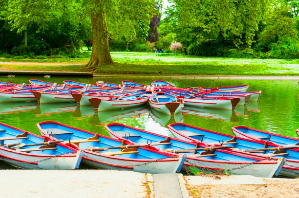 Bois de Vincennes lake in Paris