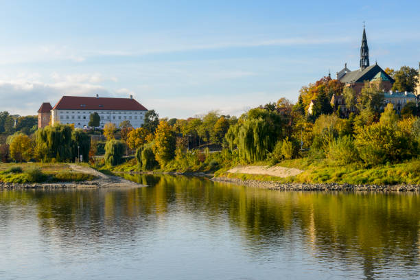 istock The Vistula River in Sandomierz 1171306952
