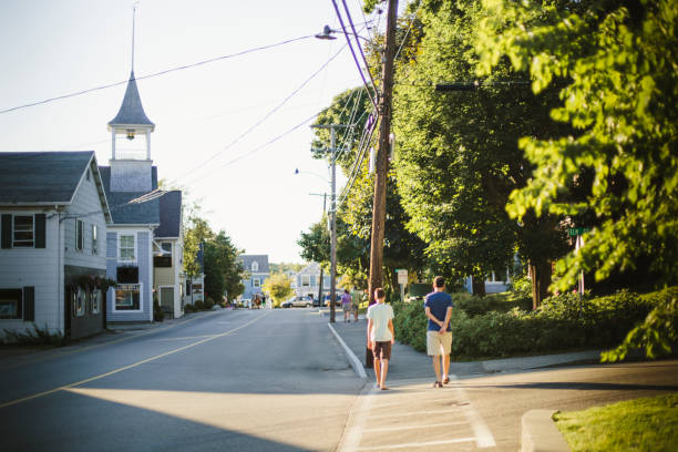 kennebunk city - town rural scene road new england stock-fotos und bilder