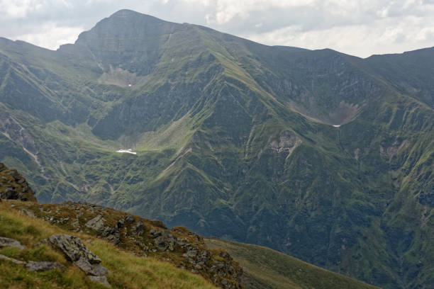 istock Peak in Fagaras mountains 1171350811