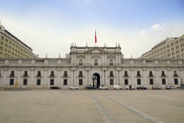 istock La Moneda in Santiago de Chile 1171408923