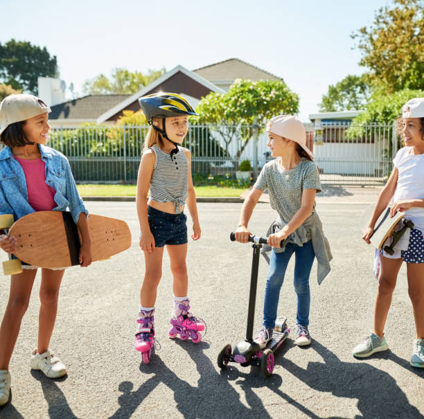 istock Friends always skate together 1171422799