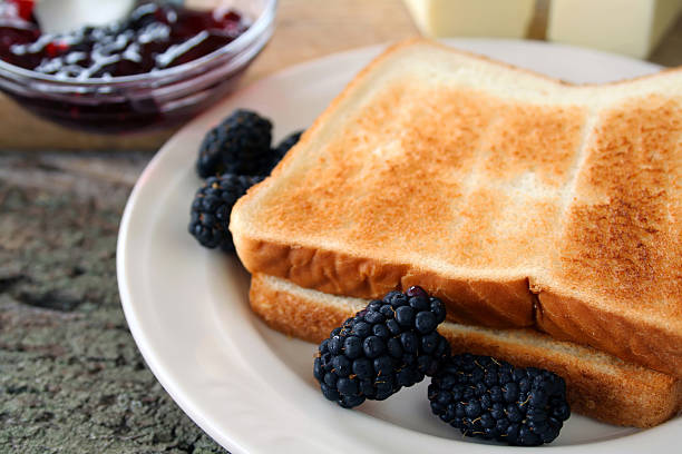 istock Toast and Jelly 117142720