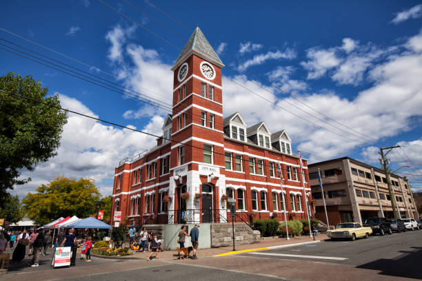 August 24, 2019 Duncan, British Columbia, Canada: Farmer's Market outside of City Hall on a sunny afternoon.