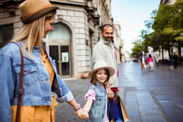 istock Family Shopping 1171439552