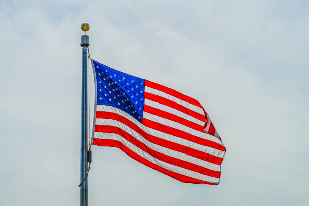 istock American Flag Washington Monument (Stars and Stripes) 1171443158