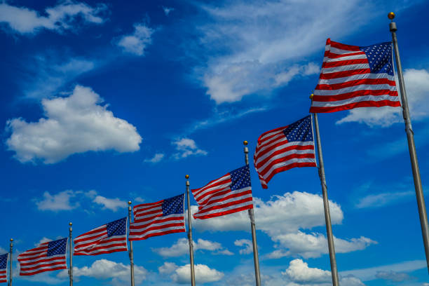 istock American Flag Washington Monument (Stars and Stripes) 1171443186
