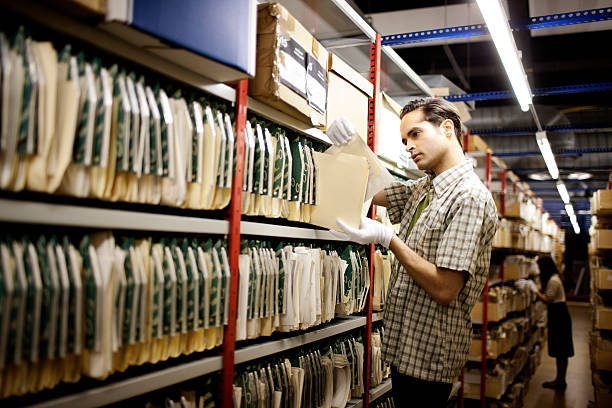 gestione di materiali archiviati - reference file foto e immagini stock