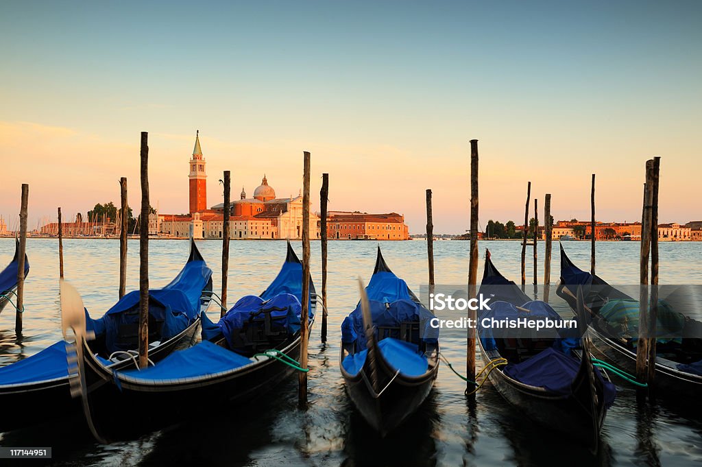 Gondoles au coucher du soleil, Venise, Italie - Photo de Campanile - Venise libre de droits