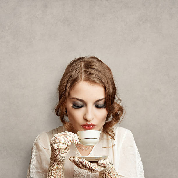 istock Retro cafe girl 117145707