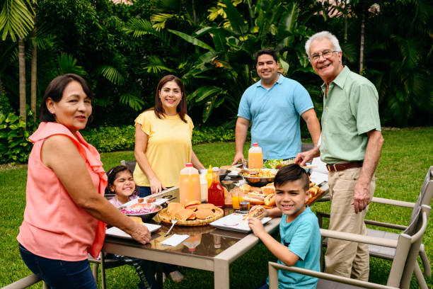 istock Latin American barbecue lunch in lush Miami backyard 1171461068