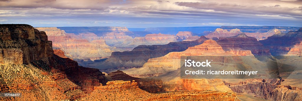 Maestosi panorami spettacolari di South Rim Parco Nazionale del Grand Canyon in Arizona - Foto stock royalty-free di Grand Canyon
