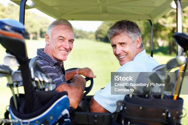 Uśmiech Graczom W Golfa Dziecięcy - zdjęcia stockowe i więcej obrazów Golfista - Golfista, Szczęście, Dwie osoby