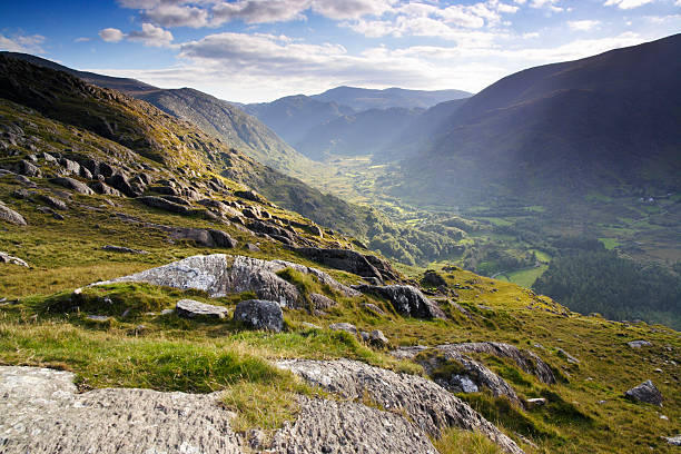 paisagem na irlanda - northern ireland imagens e fotografias de stock