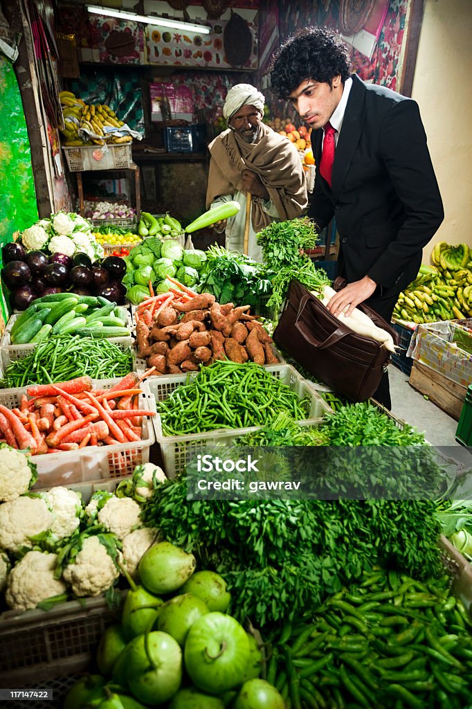 Ufficio geek a Fruttivendolo - Foto stock royalty-free di Completo