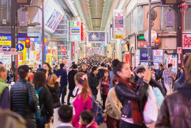 心斎橋は大阪・難波道堀通り近くの有名な商店街です。 - osaka prefecture japanese culture japanese ethnicity japan ス�トックフォトと画像