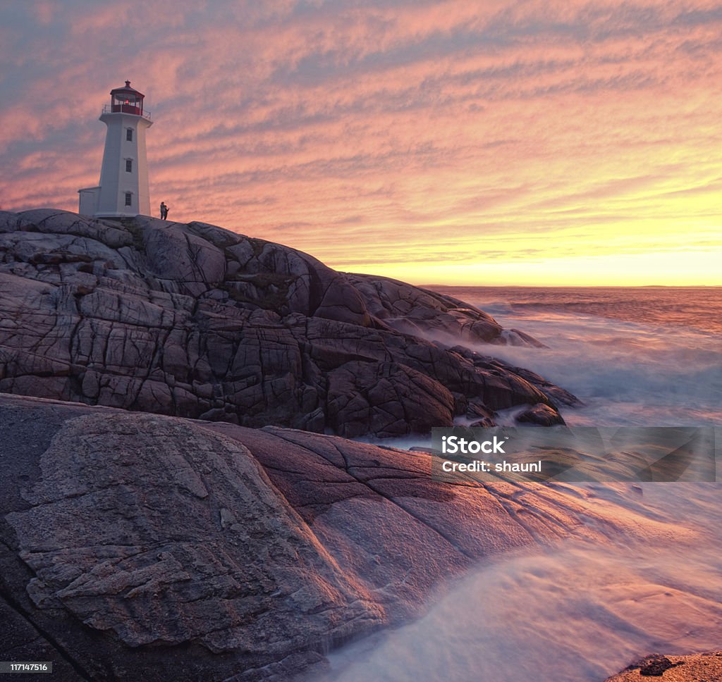 Peggy's Cove Lighthouse - Foto de stock de Faro - Estructura de edificio libre de derechos