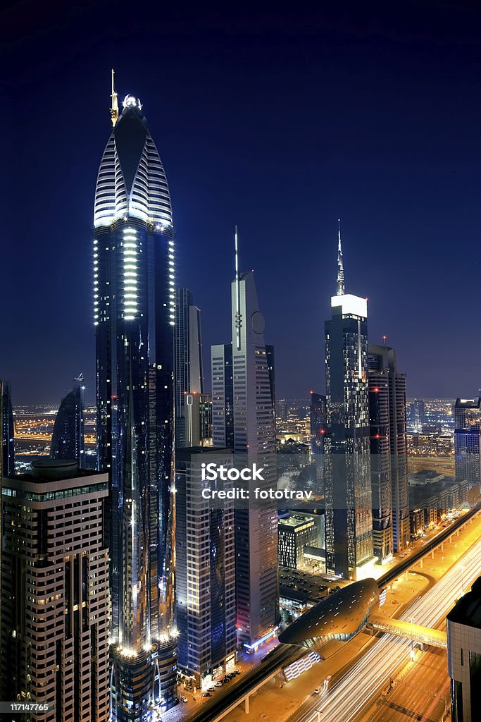 Die Skyline von Dubai Financial District - Lizenzfrei Abenddämmerung Stock-Foto