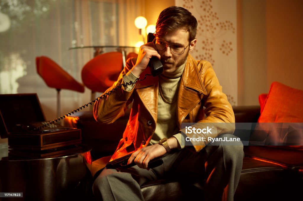 Retro Homem no telefone Agente Secreto - Royalty-free Espião Foto de stock