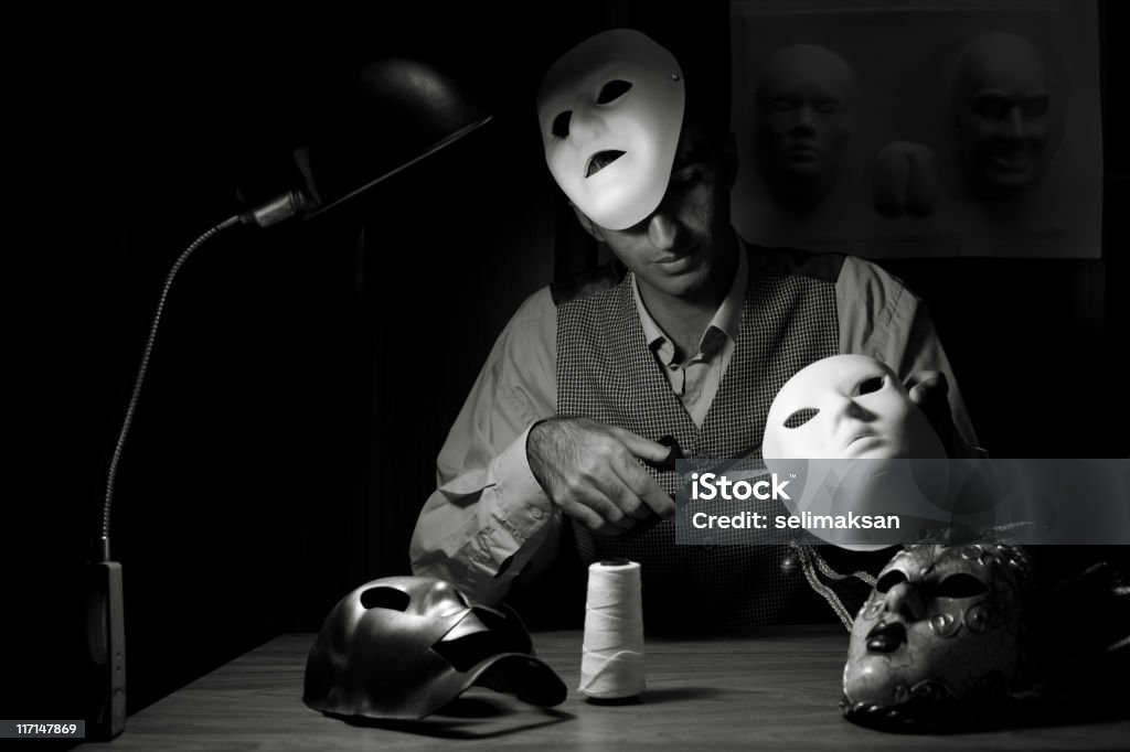 Fabricante de máscaras - Foto de stock de Branco royalty-free