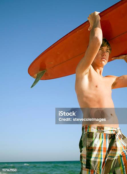 Teenager Surfer Stockfoto und mehr Bilder von Abenteuer - Abenteuer, Brandung, Draufsicht