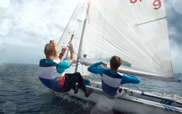 plachetnice regata. - lodní plachta část námořní lodi - stock snímky, obrázky a fotky
