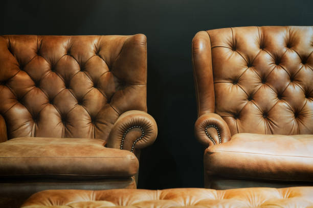 vintage and classic style brown leather sofa - armchair sofa leather brown imagens e fotografias de stock