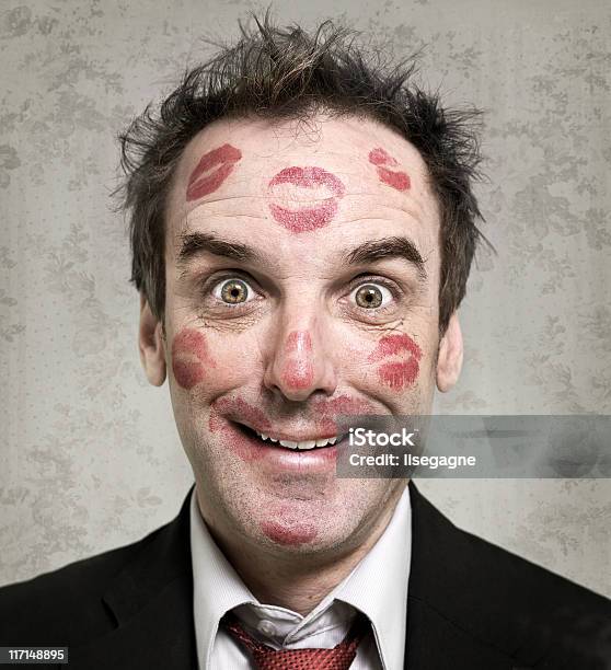 Glücklicher Mann Stockfoto und mehr Bilder von Lippenstiftabdruck - Lippenstiftabdruck, Menschliches Gesicht, Männer