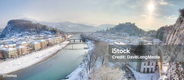 Foto de Manhã De Inverno Na Europa e mais fotos de stock de Alpes europeus - Alpes europeus, Arquitetura, Azul