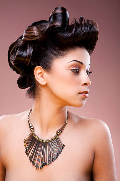 donna etnica con updo - hair bun asian ethnicity profile women foto e immagini stock