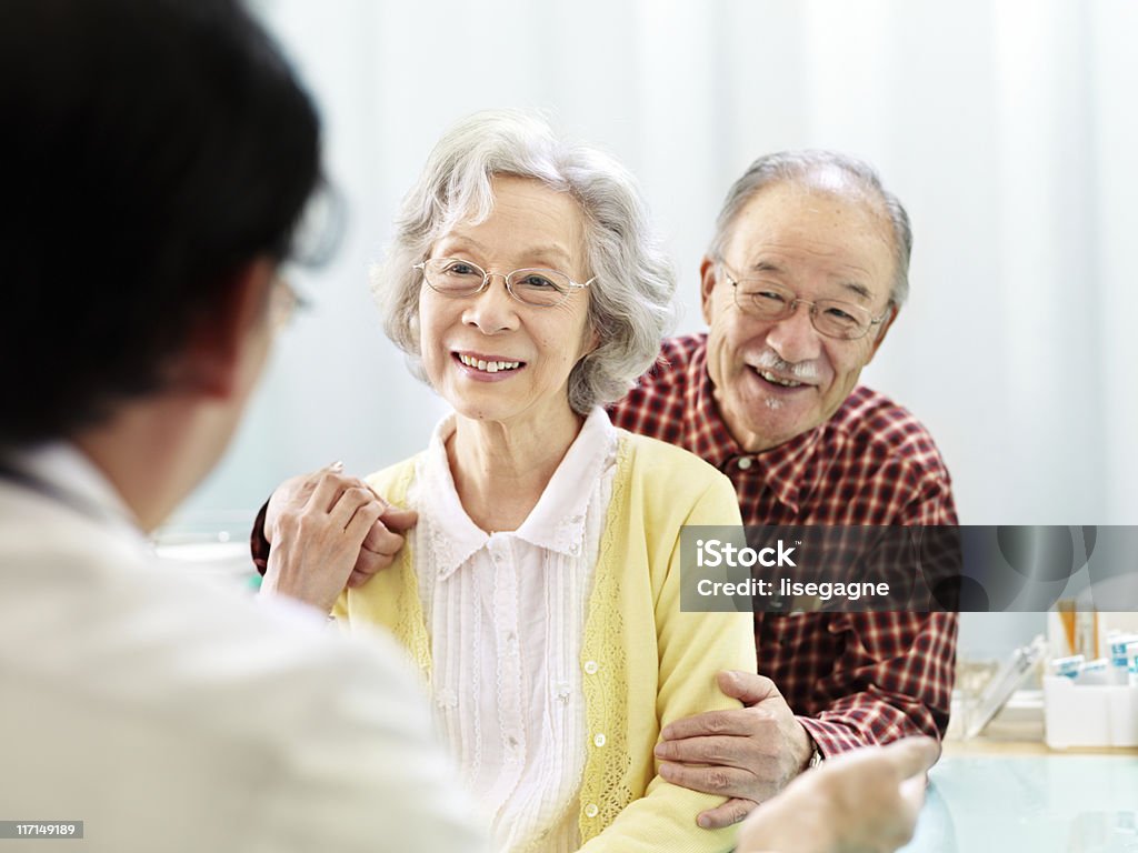 Пациенты с врачом - Стоковые фото Пожилой возраст роялти-фри