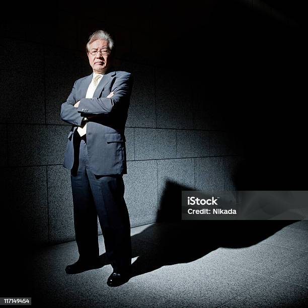 Foto de Retrato De Sério Empresário e mais fotos de stock de Diretora Executiva de Empresa - Diretora Executiva de Empresa, Homem de negócios, Japão